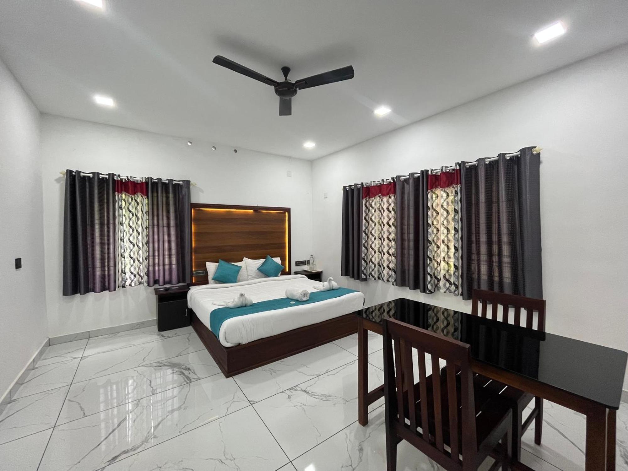 Mount Court Munnar Hotel ภายนอก รูปภาพ