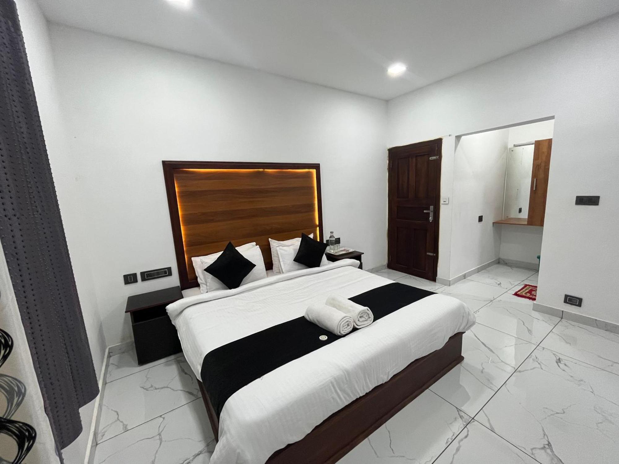 Mount Court Munnar Hotel ภายนอก รูปภาพ