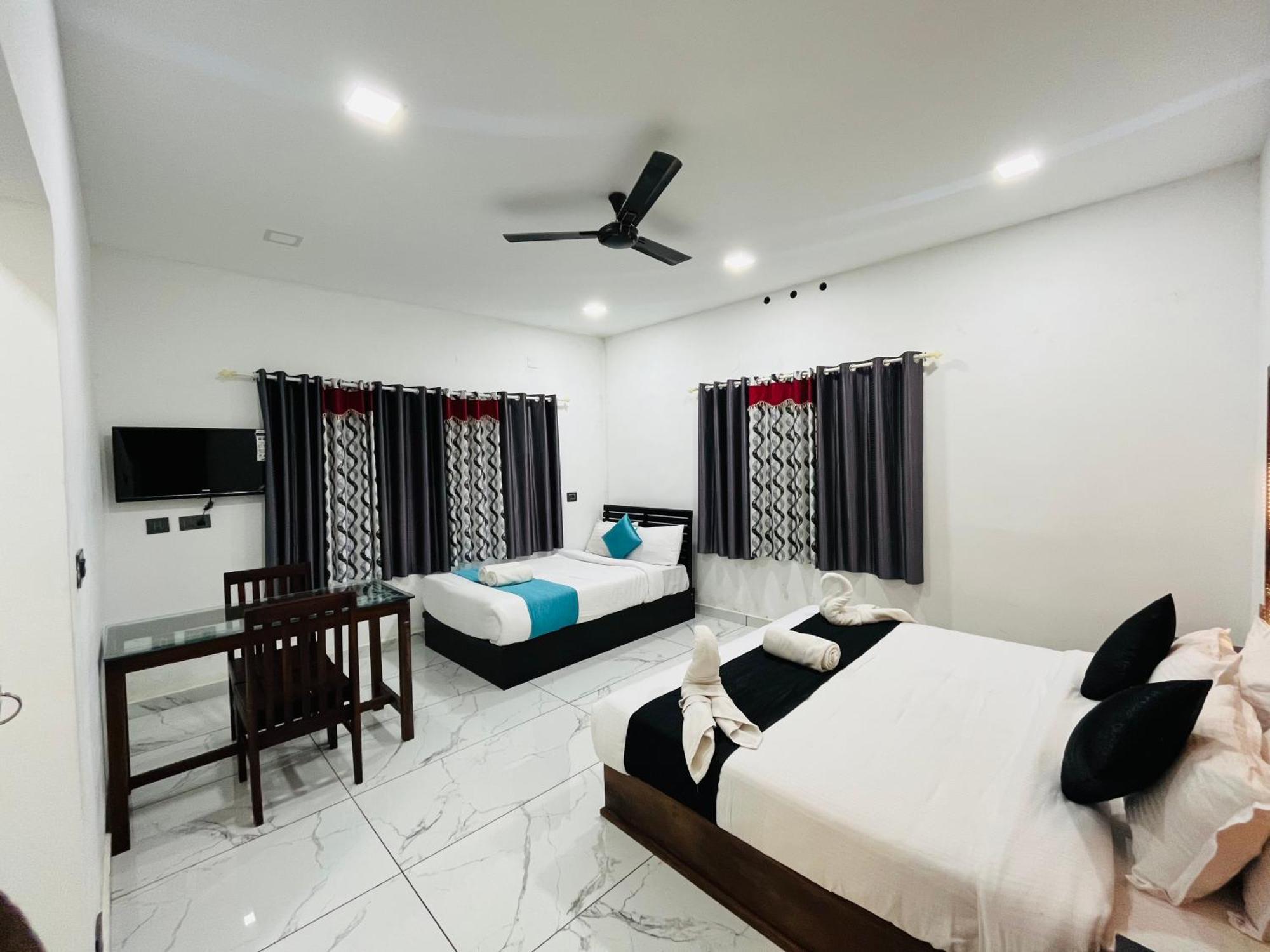 Mount Court Munnar Hotel ภายนอก รูปภาพ