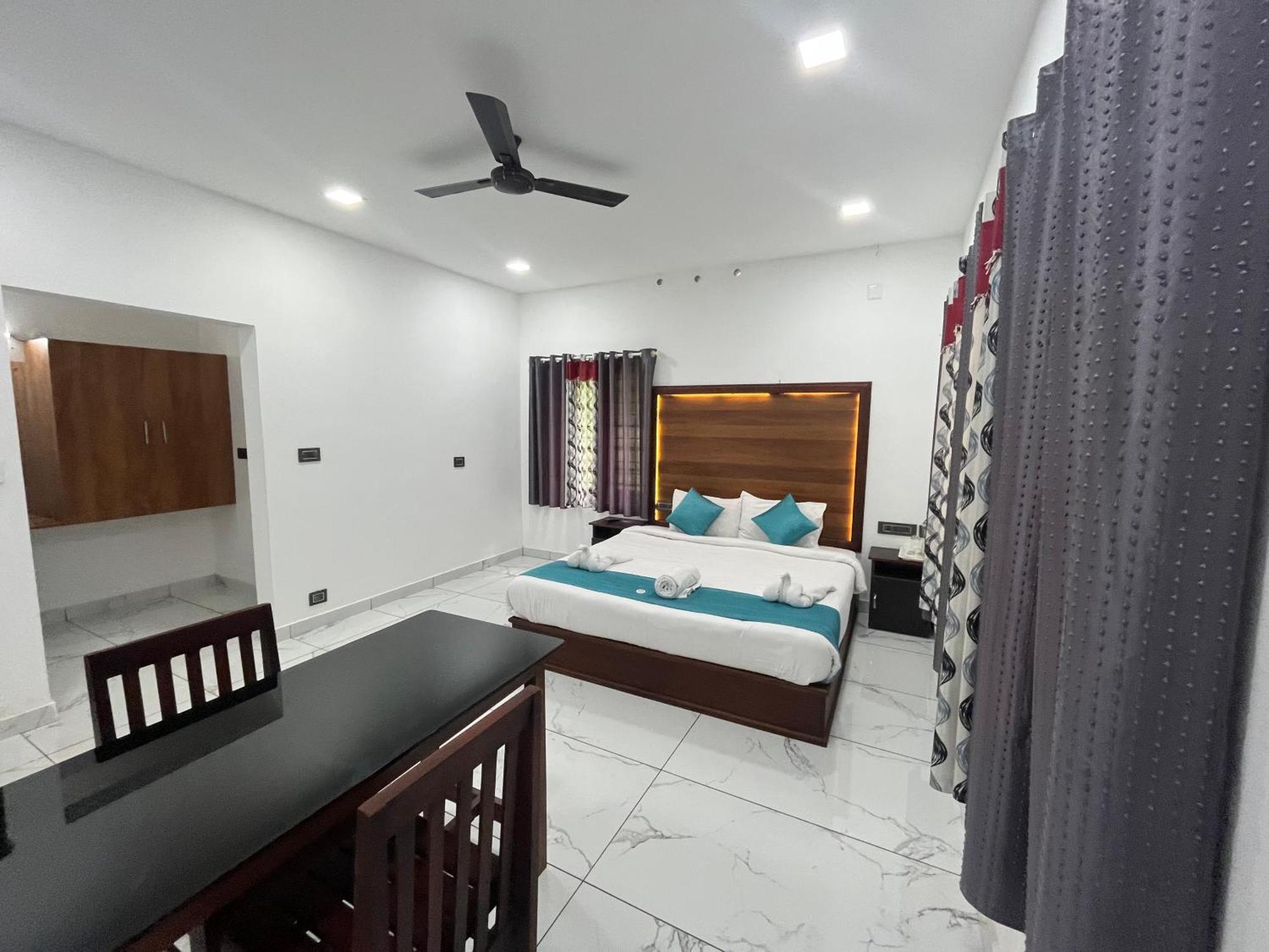 Mount Court Munnar Hotel ภายนอก รูปภาพ